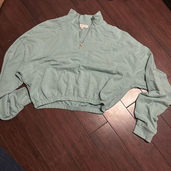 Cropped Zip Up Light Black Sweatshirt - Like New - Size Small - Picture 1 of 3